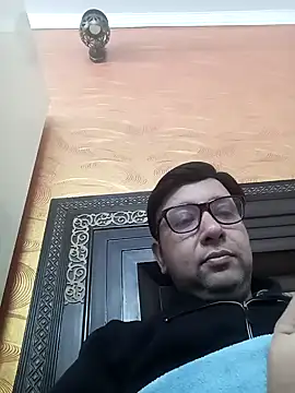 innocentboy1987 online show from 28, 2, 2025