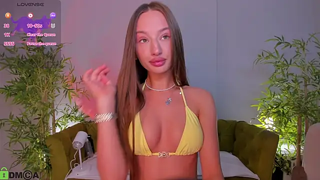Snapshot of miiss__lulu chatting on 9, 6, 2026 miiss lulu online show from 9, 6, 2026
