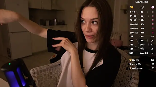 Snapshot of alexa_feels_ chatting on 23, 2, 2025 alexa feels online show from 23, 2, 2025