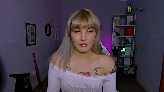 Snapshot of catherine_kitty chatting on 26, 9, 2025 catherine kitty online show from 26, 9, 2025
