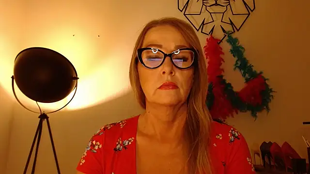 Snapshot of leaxSTAR chatting on 6, 7, 2026 leaxSTAR online show from 6, 7, 2026