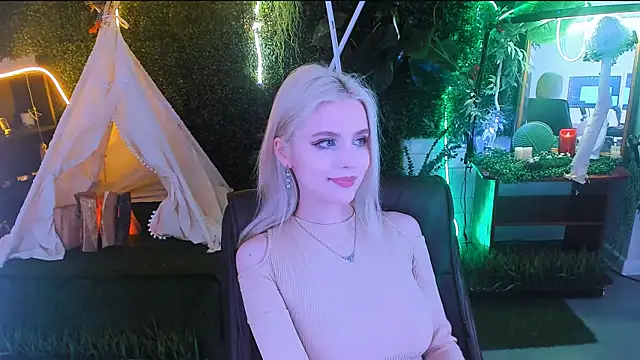 LeonaStane online show from 22, 3, 2025