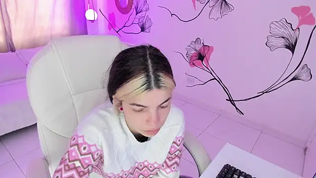 Isabela Fiorelli online show from 11, 10, 2025