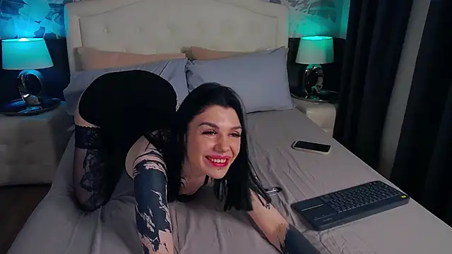 MaeveMoon online show from 13, 10, 2025