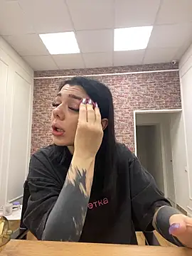 MaeveMoon online show from 15, 1, 2026