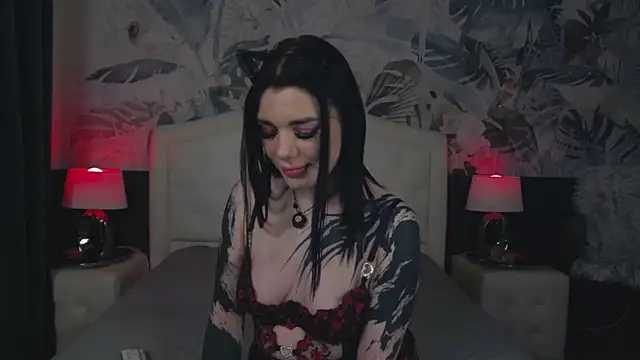 MaeveMoon online show from 5, 3, 2026