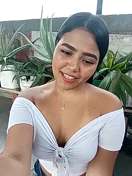Snapshot of anahi_evans19 chatting on 12, 3, 2025 anahi evans19 online show from 12, 3, 2025