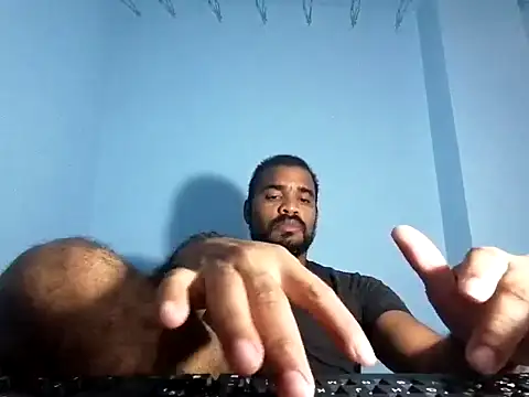 Snapshot of YOX22 chatting on 3, 3, 2025 YOX22 online show from 3, 3, 2025