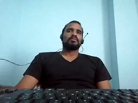 Snapshot of YOX22 chatting on 3, 3, 2025 YOX22 online show from 3, 3, 2025