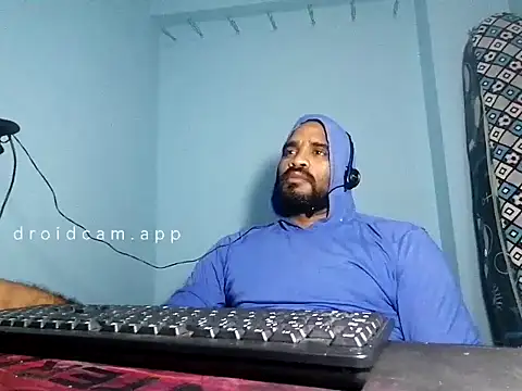 Snapshot of YOX22 chatting on 8, 3, 2025 YOX22 online show from 8, 3, 2025