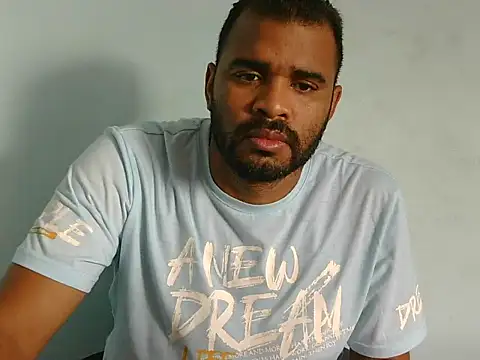 Snapshot of YOX22 chatting on 23, 9, 2025 YOX22 online show from 23, 9, 2025