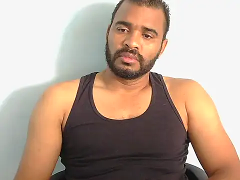 Snapshot of YOX22 chatting on 2, 10, 2025 YOX22 online show from 2, 10, 2025