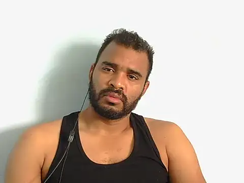 Snapshot of YOX22 chatting on 3, 10, 2025 YOX22 online show from 3, 10, 2025