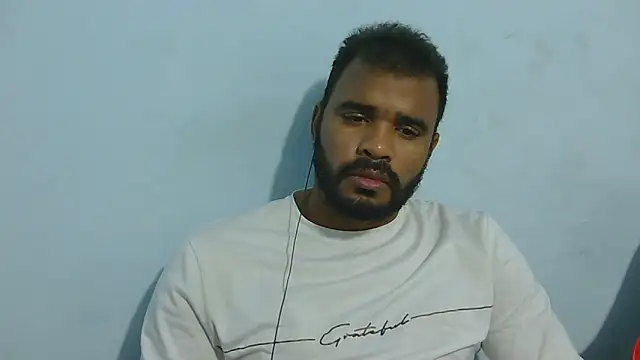 Snapshot of YOX22 chatting on 4, 10, 2025 YOX22 online show from 4, 10, 2025