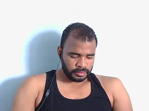 Snapshot of YOX22 chatting on 6, 10, 2025 YOX22 online show from 6, 10, 2025