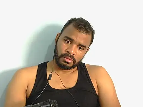 Snapshot of YOX22 chatting on 7, 10, 2025 YOX22 online show from 7, 10, 2025