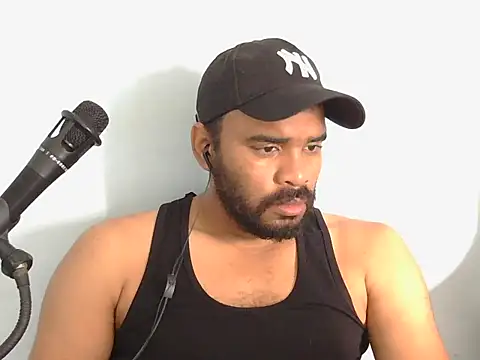 Snapshot of YOX22 chatting on 16, 10, 2025 YOX22 online show from 16, 10, 2025