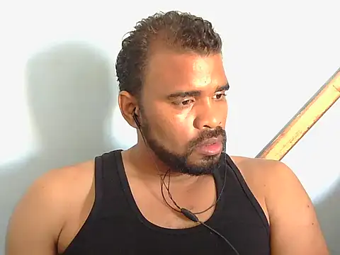 Snapshot of YOX22 chatting on 25, 10, 2025 YOX22 online show from 25, 10, 2025