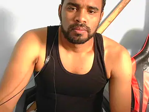 Snapshot of YOX22 chatting on 28, 10, 2025 YOX22 online show from 28, 10, 2025