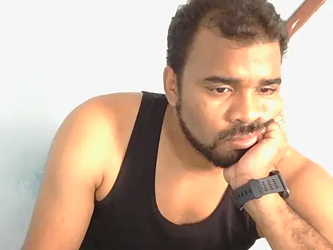 Snapshot of YOX22 chatting on 5, 11, 2025 YOX22 online show from 5, 11, 2025