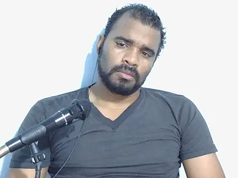 Snapshot of YOX22 chatting on 12, 11, 2025 YOX22 online show from 12, 11, 2025