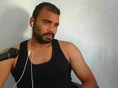 Snapshot of YOX22 chatting on 29, 11, 2025 YOX22 online show from 29, 11, 2025