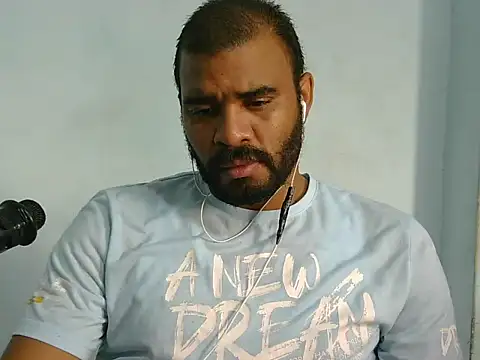 Snapshot of YOX22 chatting on 2, 2, 2026 YOX22 online show from 2, 2, 2026