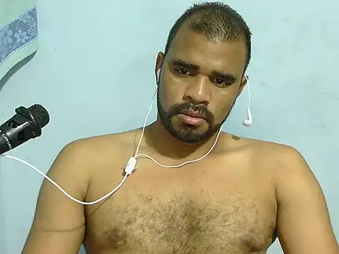 Snapshot of YOX22 chatting on 21, 2, 2026 YOX22 online show from 21, 2, 2026