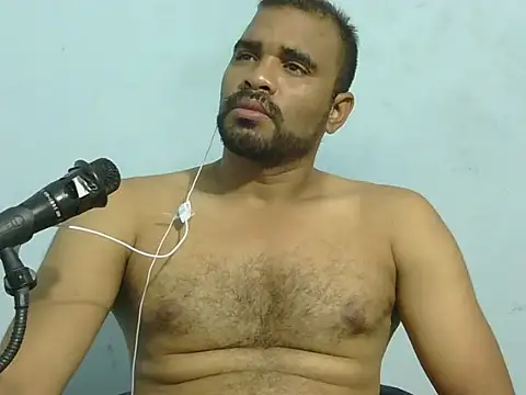 Snapshot of YOX22 chatting on 24, 2, 2026 YOX22 online show from 24, 2, 2026