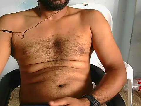 Snapshot of YOX22 chatting on 28, 7, 2026 YOX22 online show from 28, 7, 2026