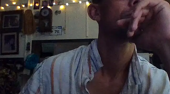 Snapshot of Invisibledickman chatting on 8, 2, 2025 Invisibledickman online show from 8, 2, 2025