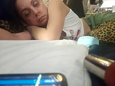 Snapshot of ShysluutGia chatting on 26, 2, 2025 ShysluutGia online show from 26, 2, 2025