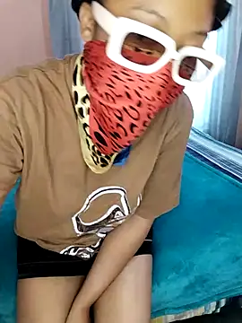 Snapshot of prettiechanti chatting on 10, 9, 2025 prettiechanti online show from 10, 9, 2025