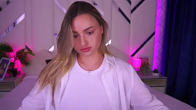 LindsieGreyy online show from 24, 9, 2025