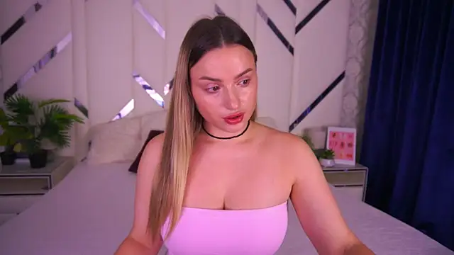 LindsieGreyy online show from 8, 11, 2025