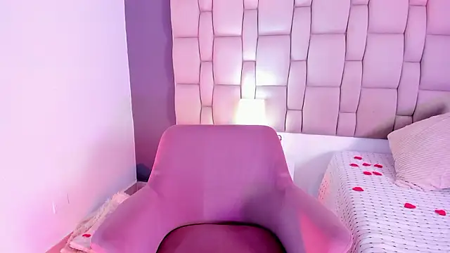 Mia cm online show from 16, 2, 2026