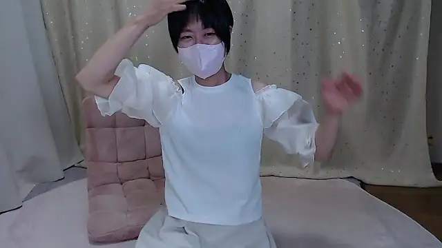 Snapshot of ASAHI_chan chatting on 19, 9, 2025 ASAHI chan online show from 19, 9, 2025