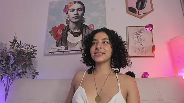 Snapshot of Dhalila_ chatting on 22, 2, 2025 Dhalila online show from 22, 2, 2025