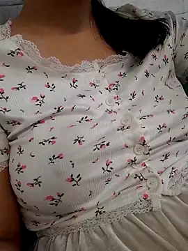 Snapshot of Emily_homegirl chatting on 6, 3, 2025 Emily homegirl online show from 6, 3, 2025