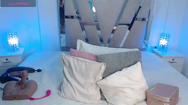 KathyLee69  online show from 19, 9, 2025