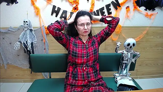 Miroslava Happi online show from 31, 10, 2025