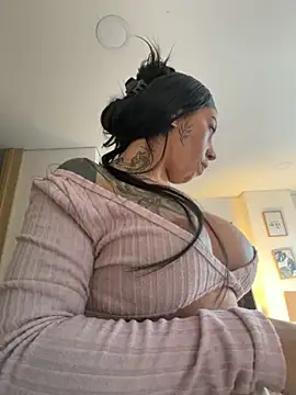 KarolVega- online show from 14, 11, 2025