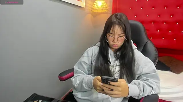 honnielane online show from 17, 3, 2025