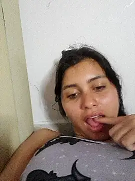 Snapshot of CHLOE_ISABELL chatting on 2, 3, 2025 CHLOE ISABELL online show from 2, 3, 2025