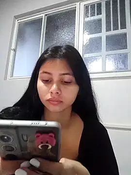 Snapshot of CHLOE_ISABELL chatting on 18, 9, 2025 CHLOE ISABELL online show from 18, 9, 2025