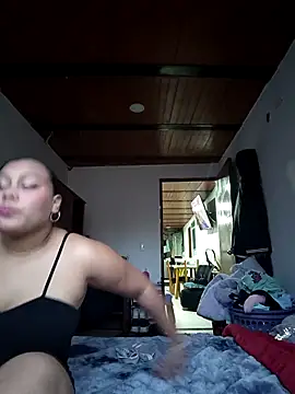 Snapshot of CHLOE_ISABELL chatting on 6, 11, 2025 CHLOE ISABELL online show from 6, 11, 2025