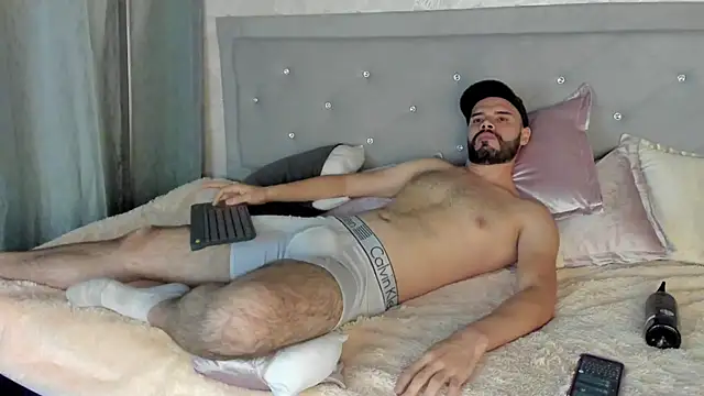 Luke Diaz7 online show from 2, 3, 2025