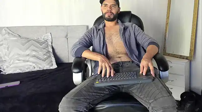 Luke Diaz7 online show from 21, 3, 2025