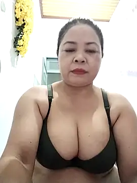 Snapshot of Baby-bigtits2024 chatting on 29, 9, 2025 Baby-bigtits2024 online show from 29, 9, 2025