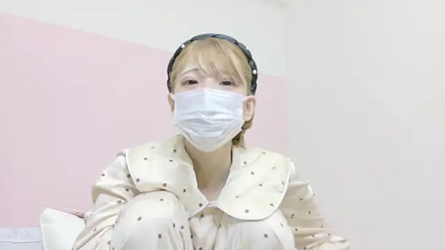 Snapshot of -nyanko- chatting on 8, 3, 2025 -nyanko- online show from 8, 3, 2025